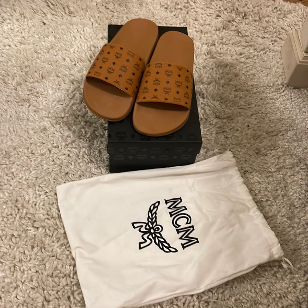Mcm Womens slides 39